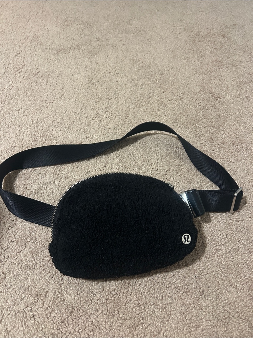 lululemon athletica Black Sherpa Belt Bag
